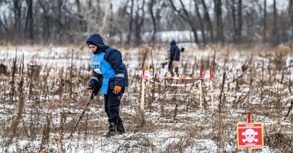 86 mine fields are being mapped and cleared, supported by the Dutch embassy in Kyiv